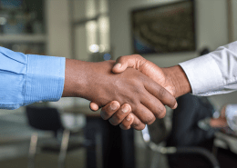 What is the Difference Between a Franchisee and Franchisor?