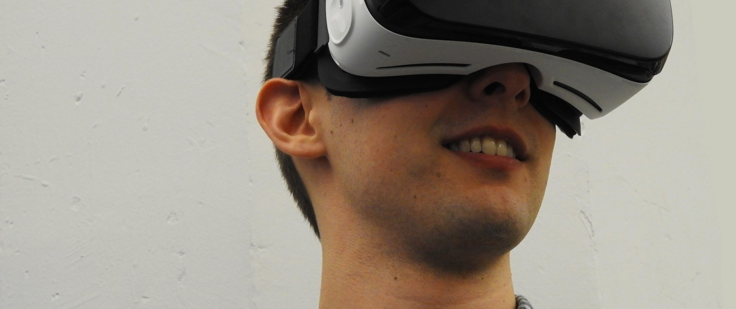 What are the Potential Risks Involved with Virtual Reality